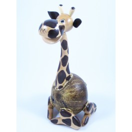 Tirelire Girafe assise en noix de coco