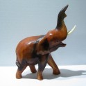 Eléphant sculpté en bois de Suar 21x15