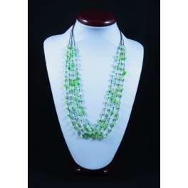 Collier de pierres verte