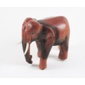 Eléphant trompe baissée sculpté en bois de Suar 13x14