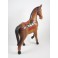 Cheval au Pas sculpté en bois de Suar - 39x28 (Gauche)